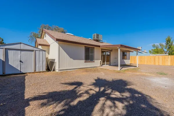 $1,900 | 223 West Harvard Avenue, Gilbert, AZ 85233