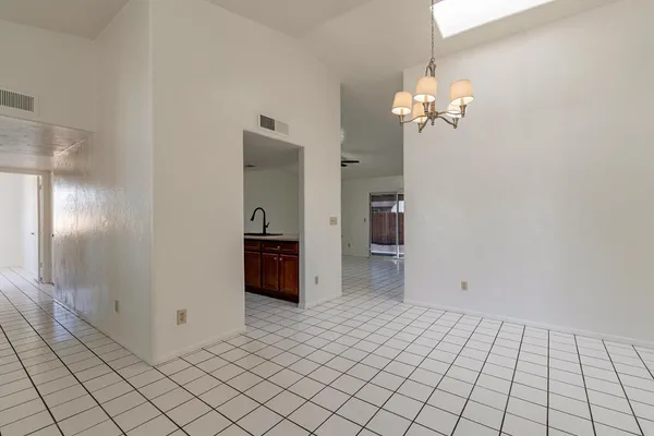 $1,900 | 223 West Harvard Avenue, Gilbert, AZ 85233
