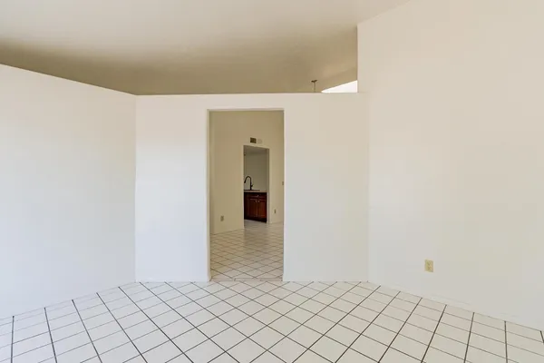 $1,900 | 223 West Harvard Avenue, Gilbert, AZ 85233