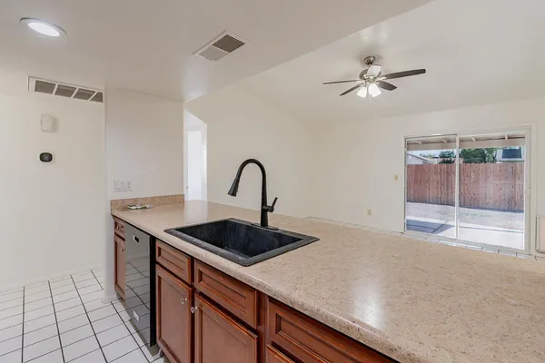$1,900 | 223 West Harvard Avenue, Gilbert, AZ 85233