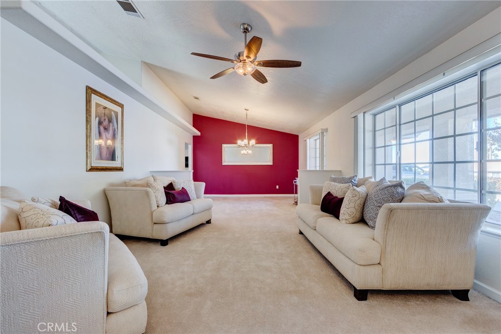 19783 Lara Lane Apple Valley, CA 92308 - Photo 20 of 40 Living Room