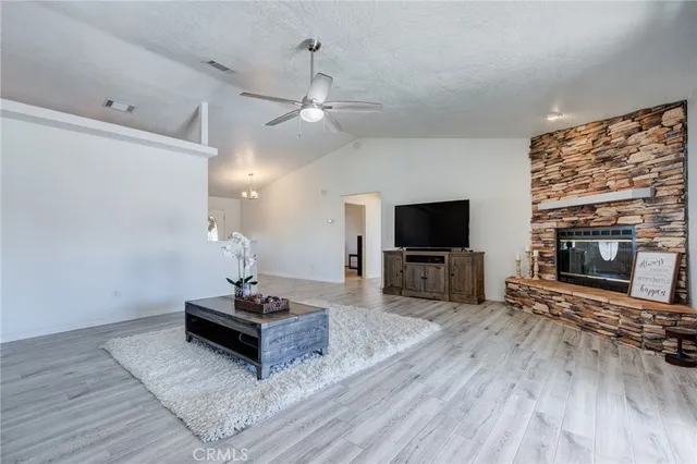 $670,000 | 19783 Lara Lane, Apple Valley, CA 92308