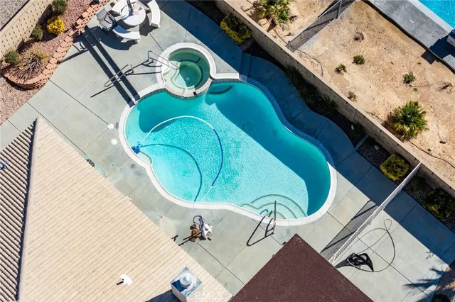 $670,000 | 19783 Lara Lane, Apple Valley, CA 92308