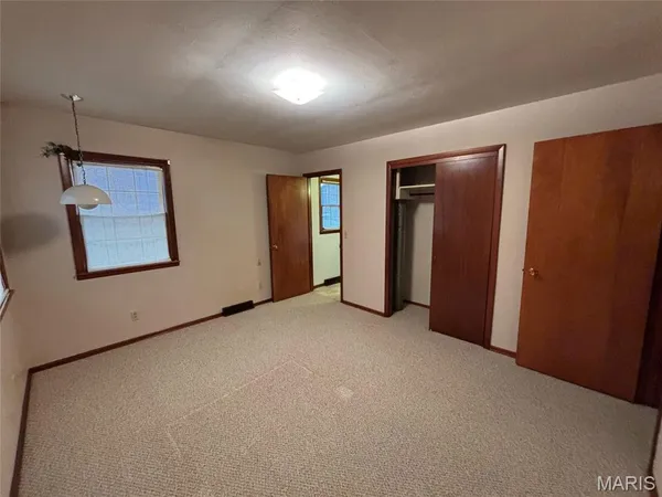 $249,500 | 1149 Highway 54, Vandalia, MO 63382
