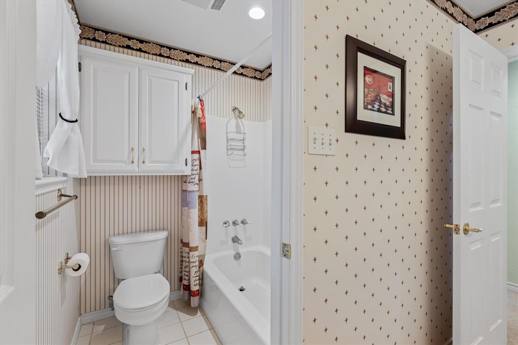 271 VZ County Road Canton, TX 75103 - Photo 30 of 40 a bathroom with a toilet and a shower