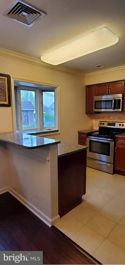17 Candytuft Road Levittown, PA 19057 - Photo 5 of 21