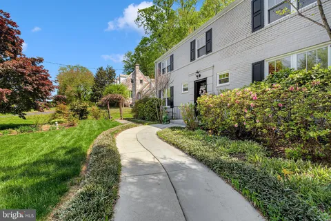 $1,320,000 | 9709 Connecticut Avenue, Kensington, MD 20895