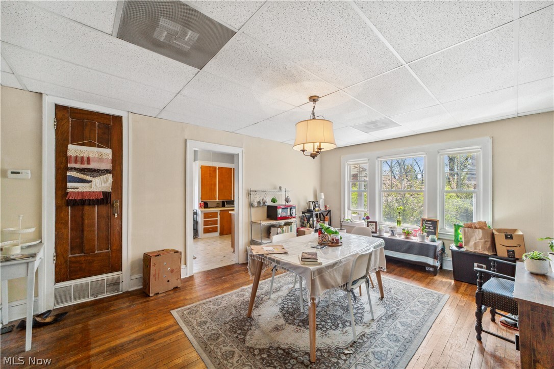 2430 Overlook Road Cleveland, OH 44106 - Photo 18 of 36