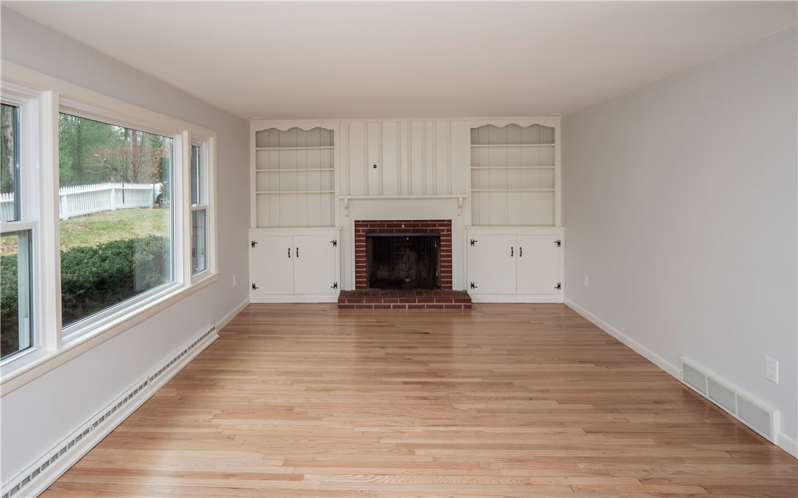 15 Ursula Road Smithfield, RI 02917 - Photo 8 of 32 Gallery Image 8