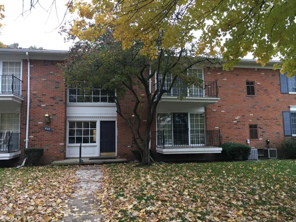 $1,550 | 444 North Fox Hills Drive, Unit 7, Bloomfield Hills, MI 48304