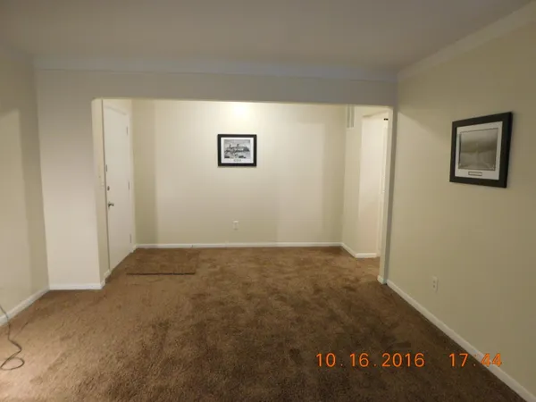 $1,550 | 444 North Fox Hills Drive, Unit 7, Bloomfield Hills, MI 48304