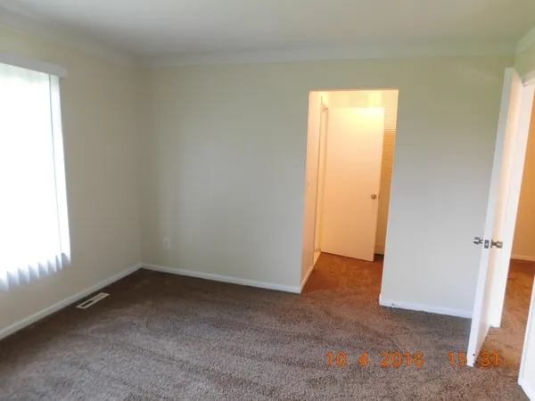 $1,550 | 444 North Fox Hills Drive, Unit 7, Bloomfield Hills, MI 48304