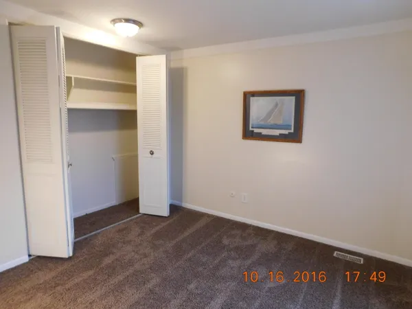 $1,550 | 444 North Fox Hills Drive, Unit 7, Bloomfield Hills, MI 48304