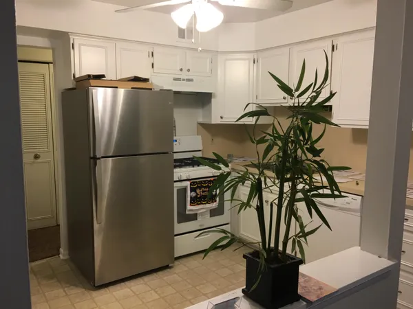 $1,550 | 444 North Fox Hills Drive, Unit 7, Bloomfield Hills, MI 48304
