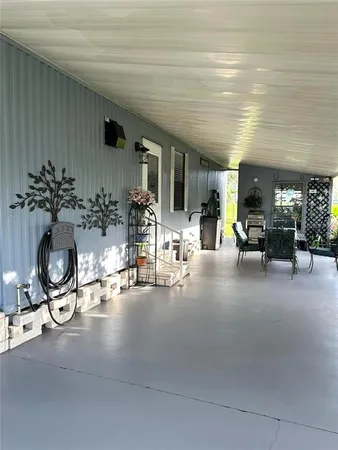 $2,200 | 6456 Presidential Circle, Zephyrhills, FL 33540