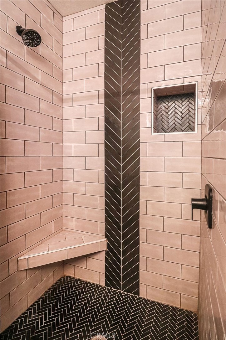 1330 Santa Fe Circle Needles, CA 92363 - Photo 26 of 28 a bathroom with a sink and a shower