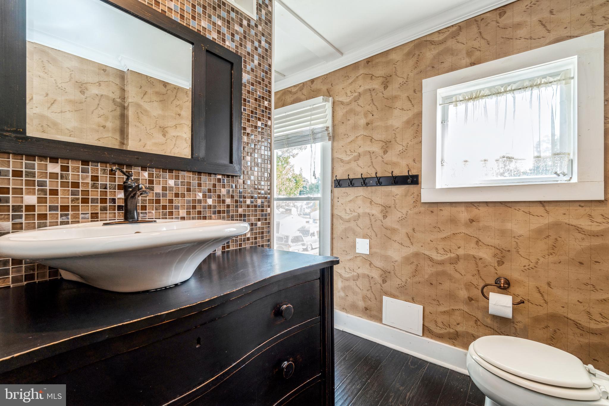 212 Maple Avenue Ridgely, MD 21660 - Photo 25 of 41 Renovated Upstairs Full Bath