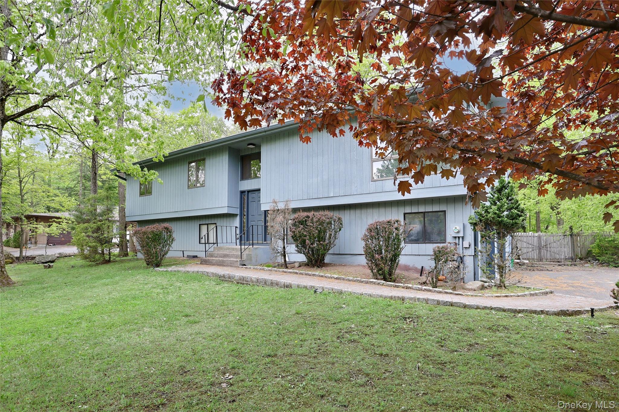 23 Sherwood Ridge Road Pomona, NY 10970 - Photo 2 of 28