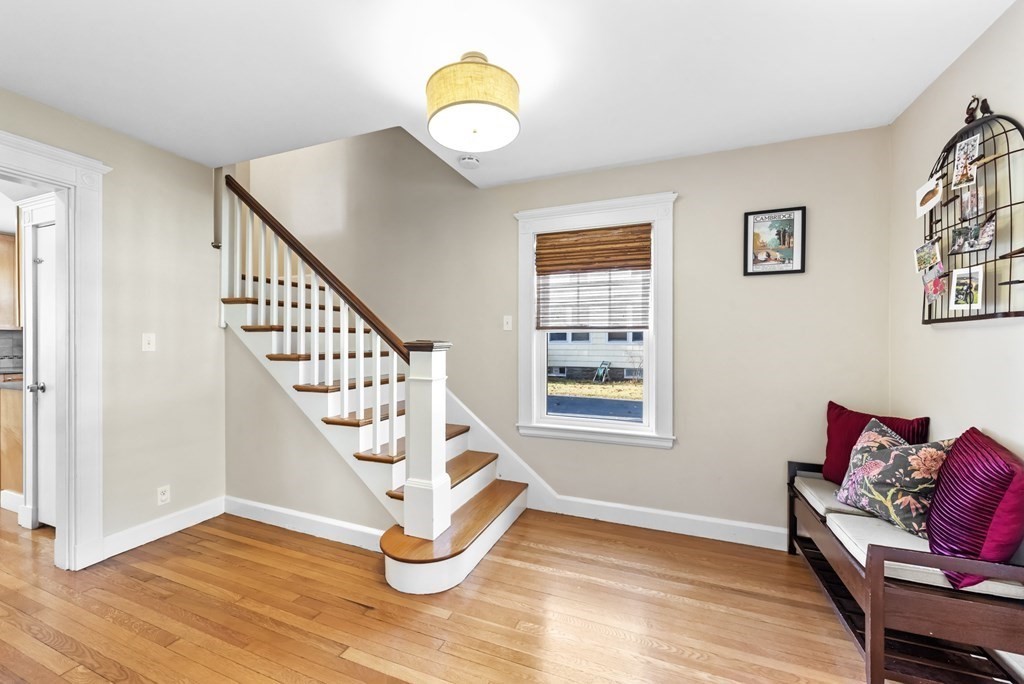 6 Charlotte Road Marblehead, MA 01945 - Photo 3 of 38