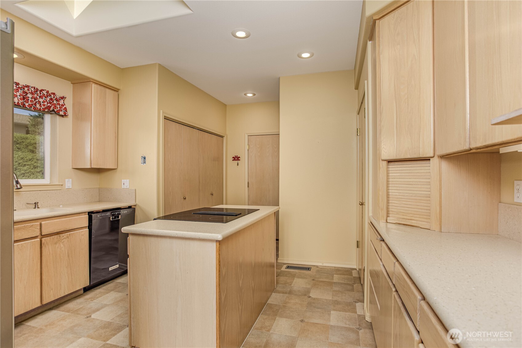 156 Heather Lane Wenatchee, WA 98801 - Photo 11 of 40