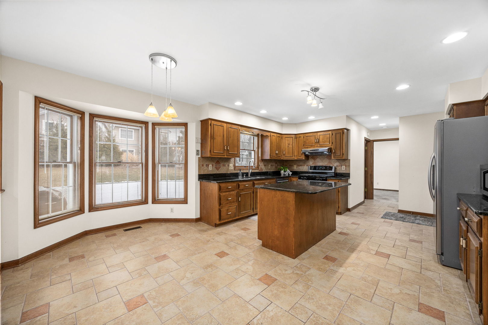 1810 Huntington Road St. Charles, IL 60174 - Photo 13 of 38