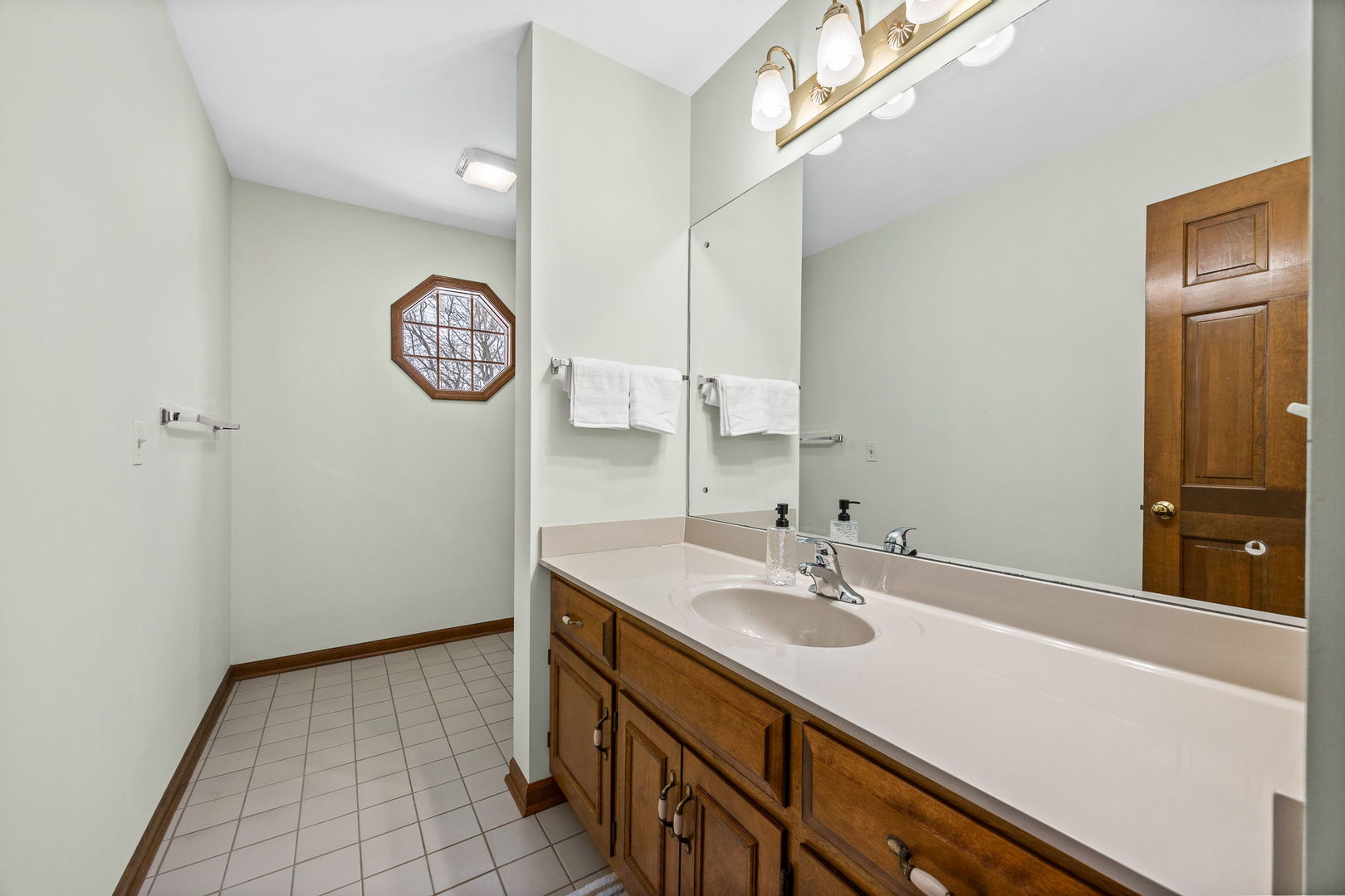 1810 Huntington Road St. Charles, IL 60174 - Photo 23 of 38