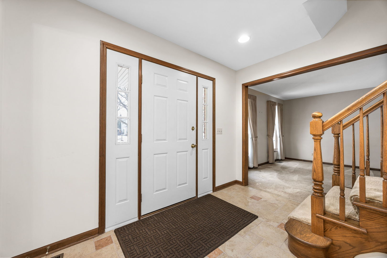 1810 Huntington Road St. Charles, IL 60174 - Photo 4 of 38