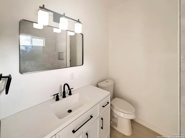 $2,500 | 419 West Huisache Avenue, San Antonio, TX 78212