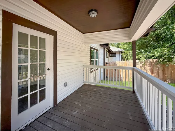$2,500 | 419 West Huisache Avenue, San Antonio, TX 78212