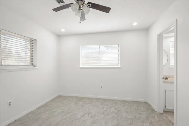 $1,750 | 111 Montrose Circle, Conroe, TX 77301