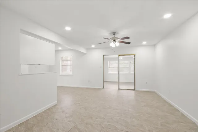 $1,750 | 111 Montrose Circle, Conroe, TX 77301