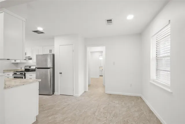 $1,750 | 111 Montrose Circle, Conroe, TX 77301