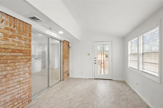 $1,750 | 111 Montrose Circle, Conroe, TX 77301