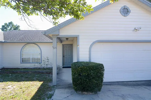 $275,000 | 925 Elkcam Boulevard, Deltona, FL 32725