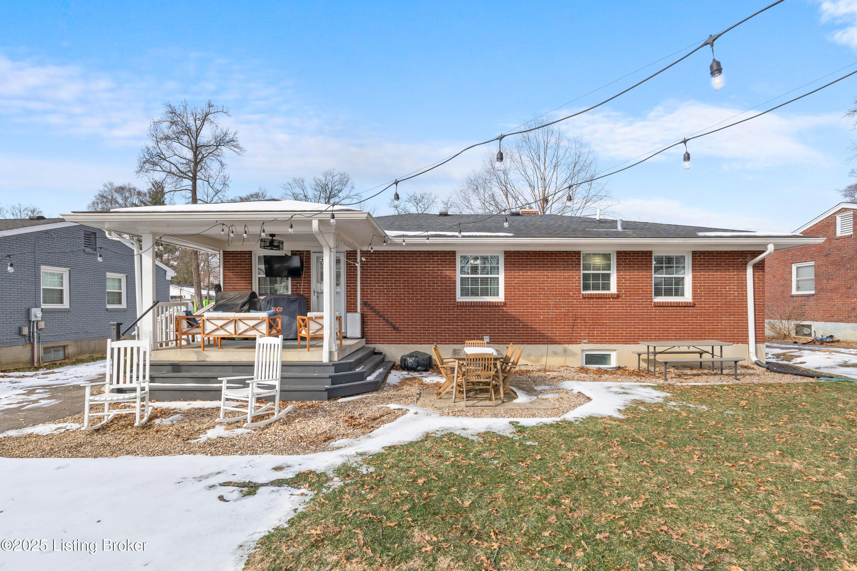 317 Bramton Road Louisville, KY 40207 - Photo 12 of 14 38
