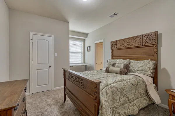 $2,200 | 207 Biltmore Loop, Montgomery, TX 77316