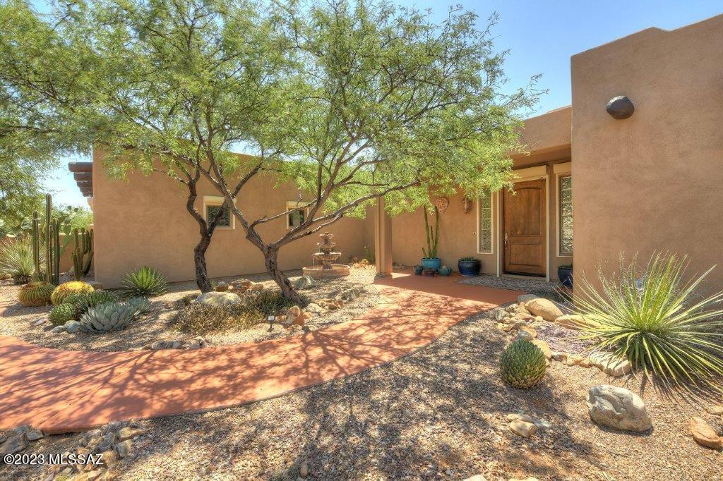 219 Ver Patria Rio Rico, AZ 85648 - Photo 2 of 47