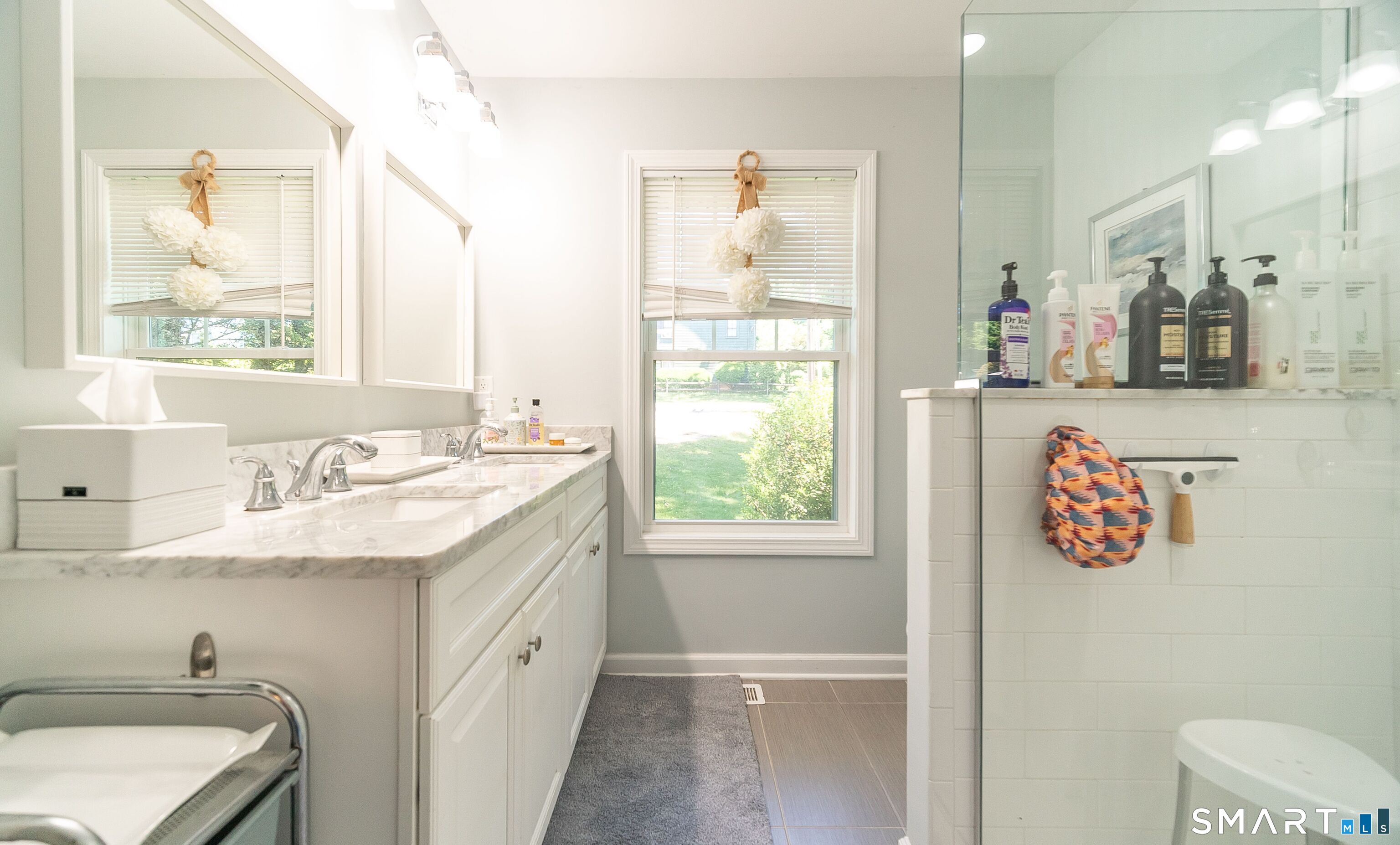 1364 Ridge Road North Haven, CT 06473 - Photo 16 of 40 Primary Full Bathroom