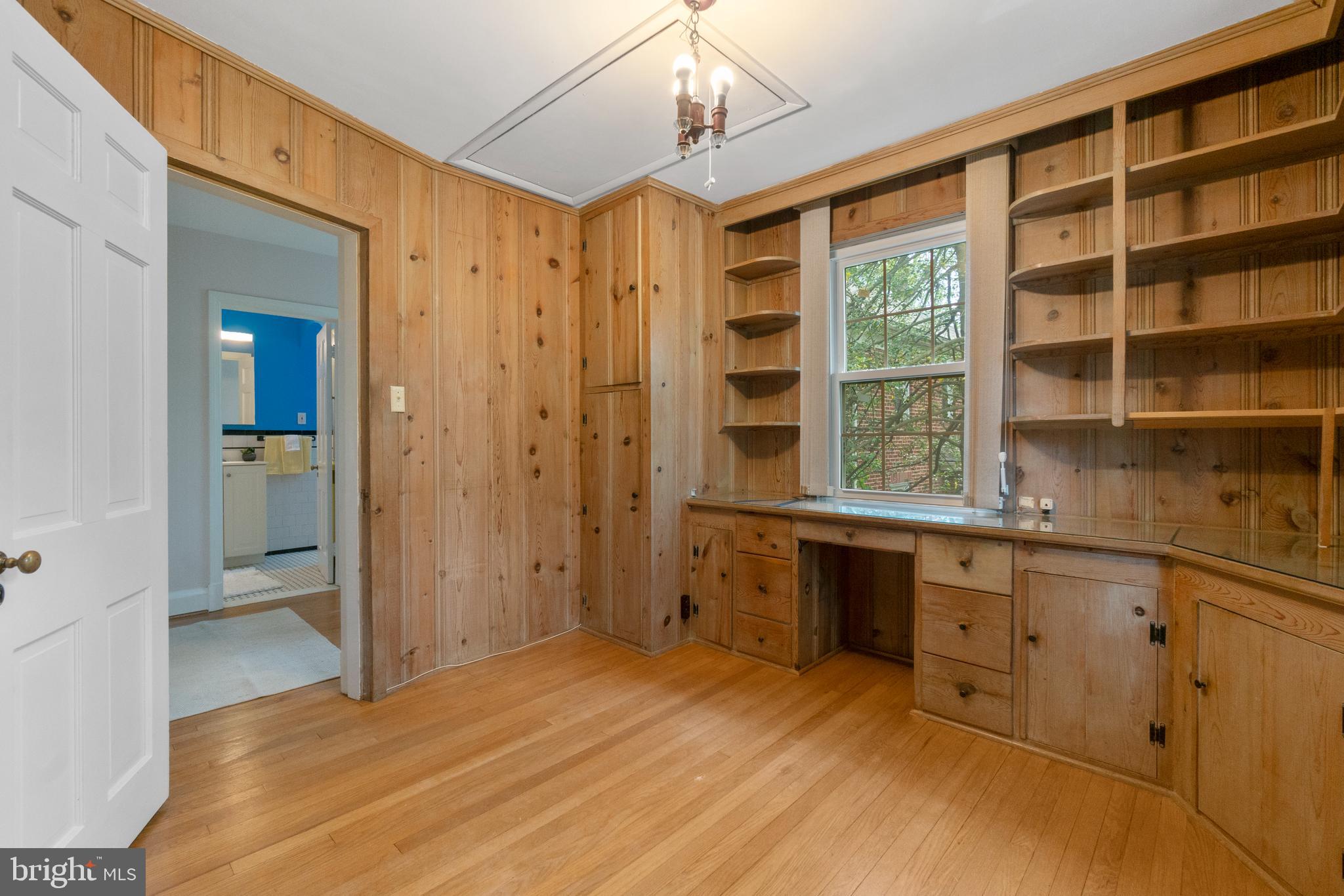 2110 South Road Baltimore, MD 21209 - Photo 32 of 43 Lots of extra cabinets & blt-ins