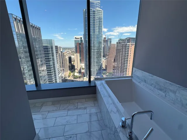 a view of walk in closet