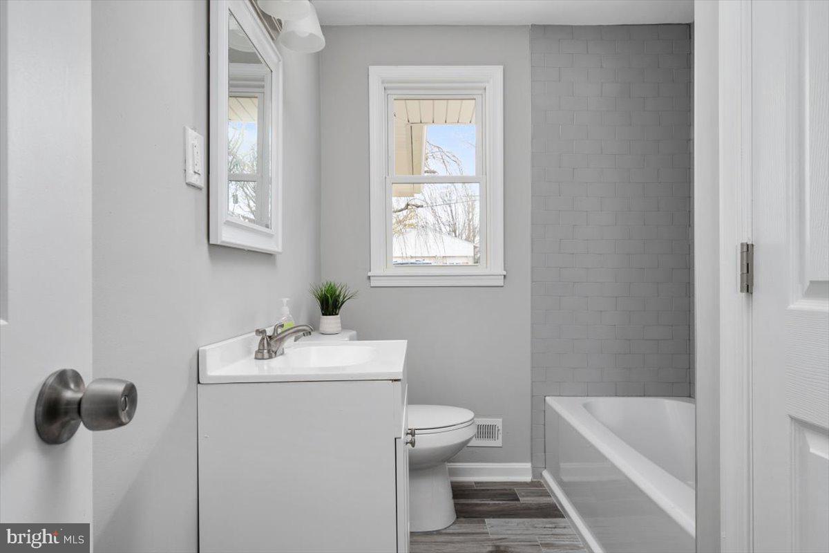 5403 Park Road Brooklyn, MD 21225 - Photo 14 of 32 New Full Hall Bath
