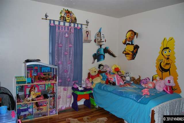 45 Raymond Drive Reno, NV 89503 - Photo 5 of 7 a room with toys and toys