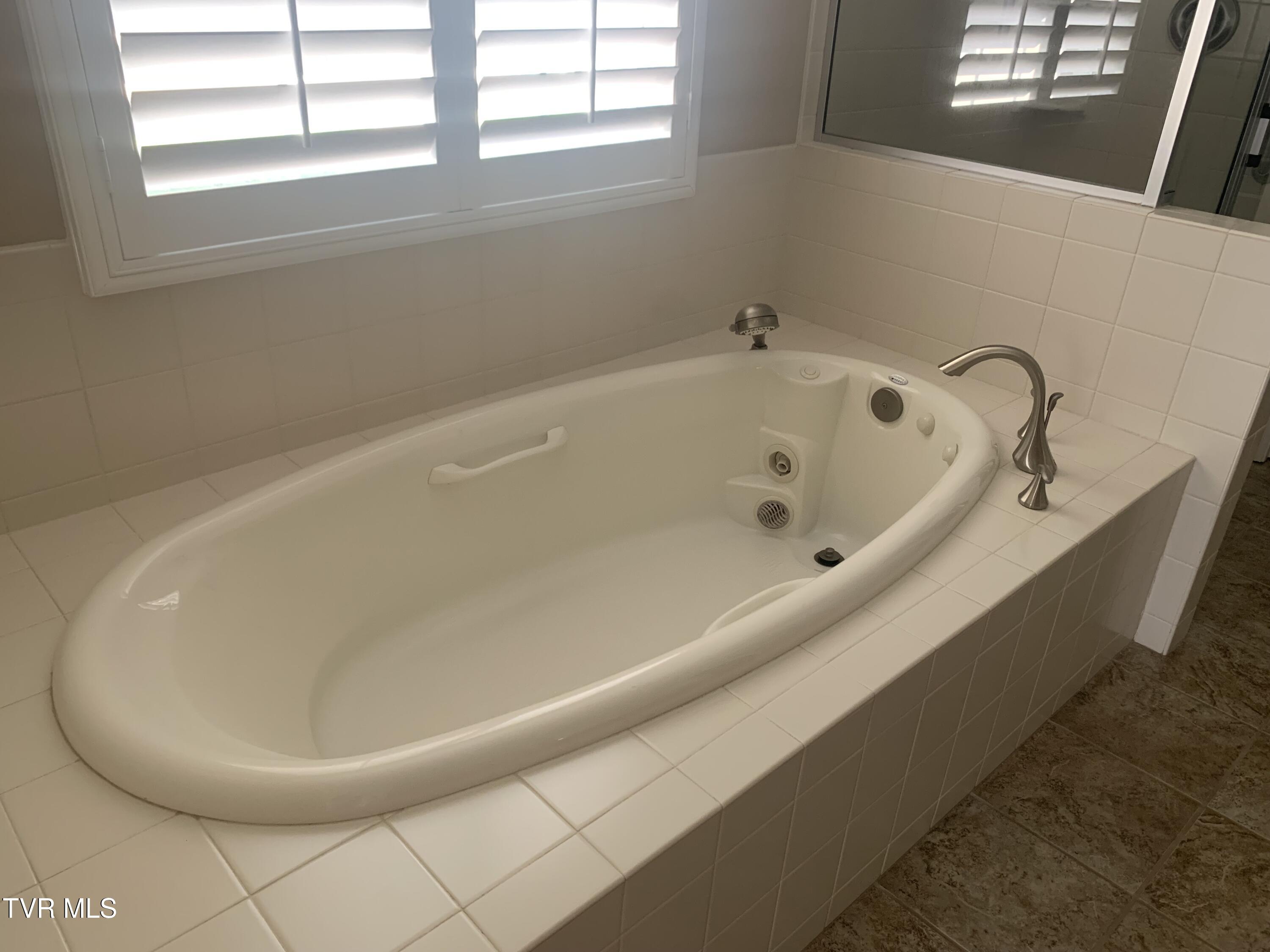 17 Cypress Ridge Court Jonesborough, TN 37659 - Photo 29 of 97 IMG_1725