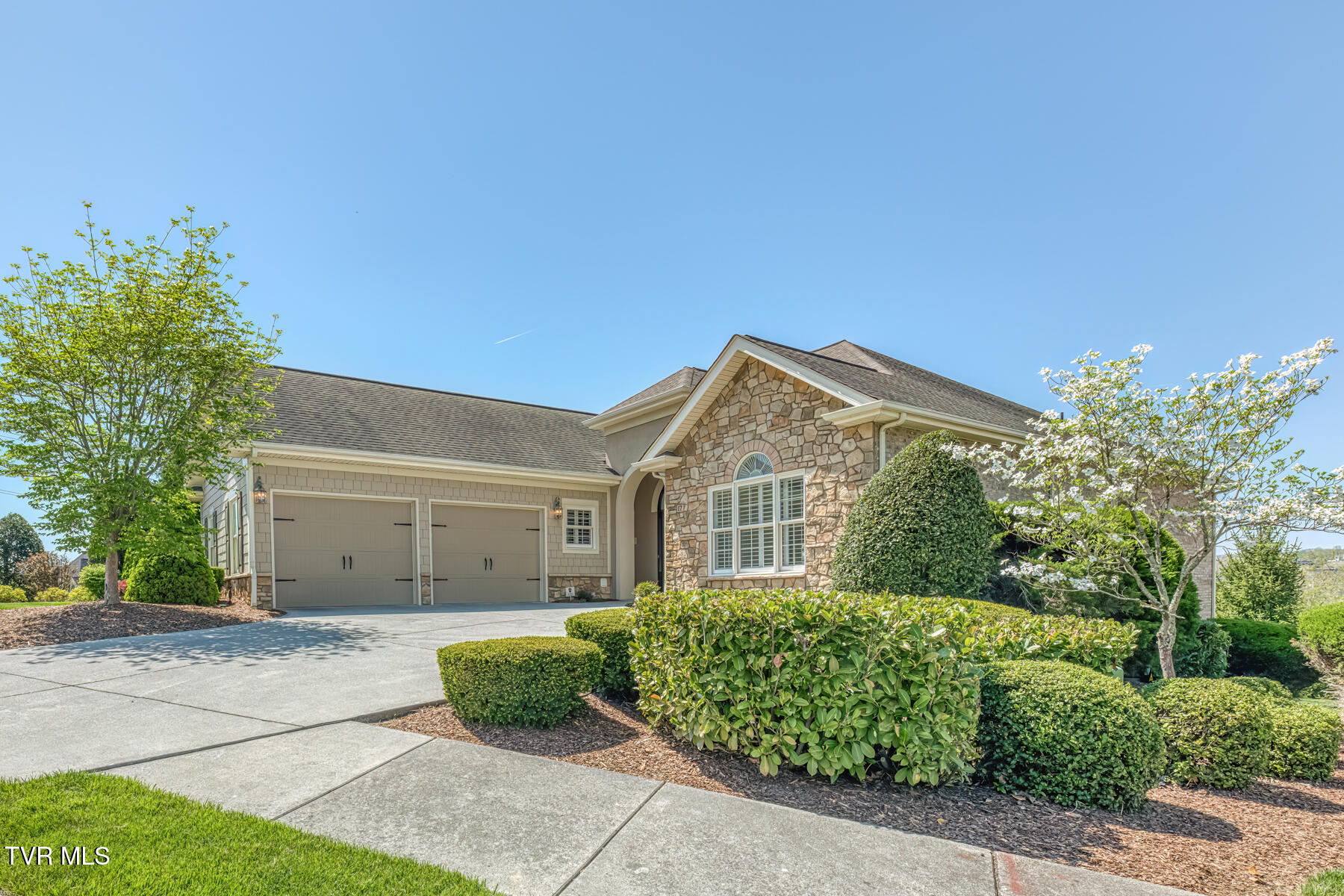 17 Cypress Ridge Court Jonesborough, TN 37659 - Photo 4 of 97 17 Cypress Ridge Ct-1