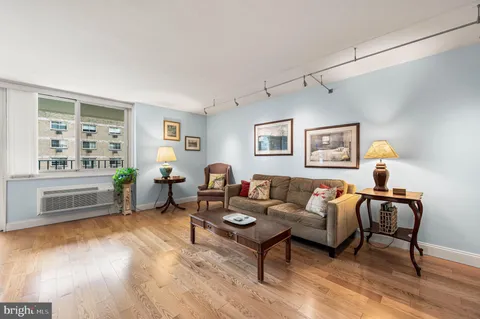 $475,000 | 1901 John F Kennedy Boulevard, Unit 1618, Philadelphia, PA 19103