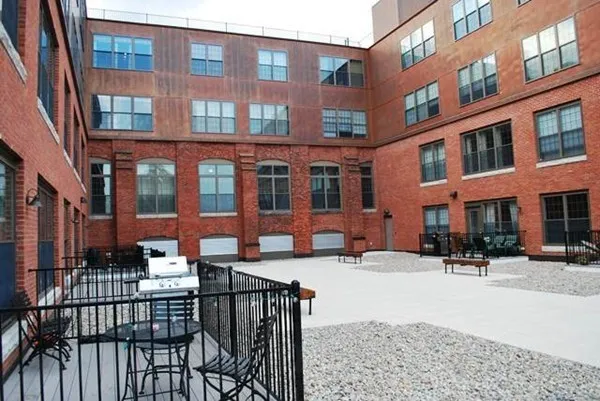 $4,450 | 154 West 2nd Street, Unit 301, Boston, MA 02127