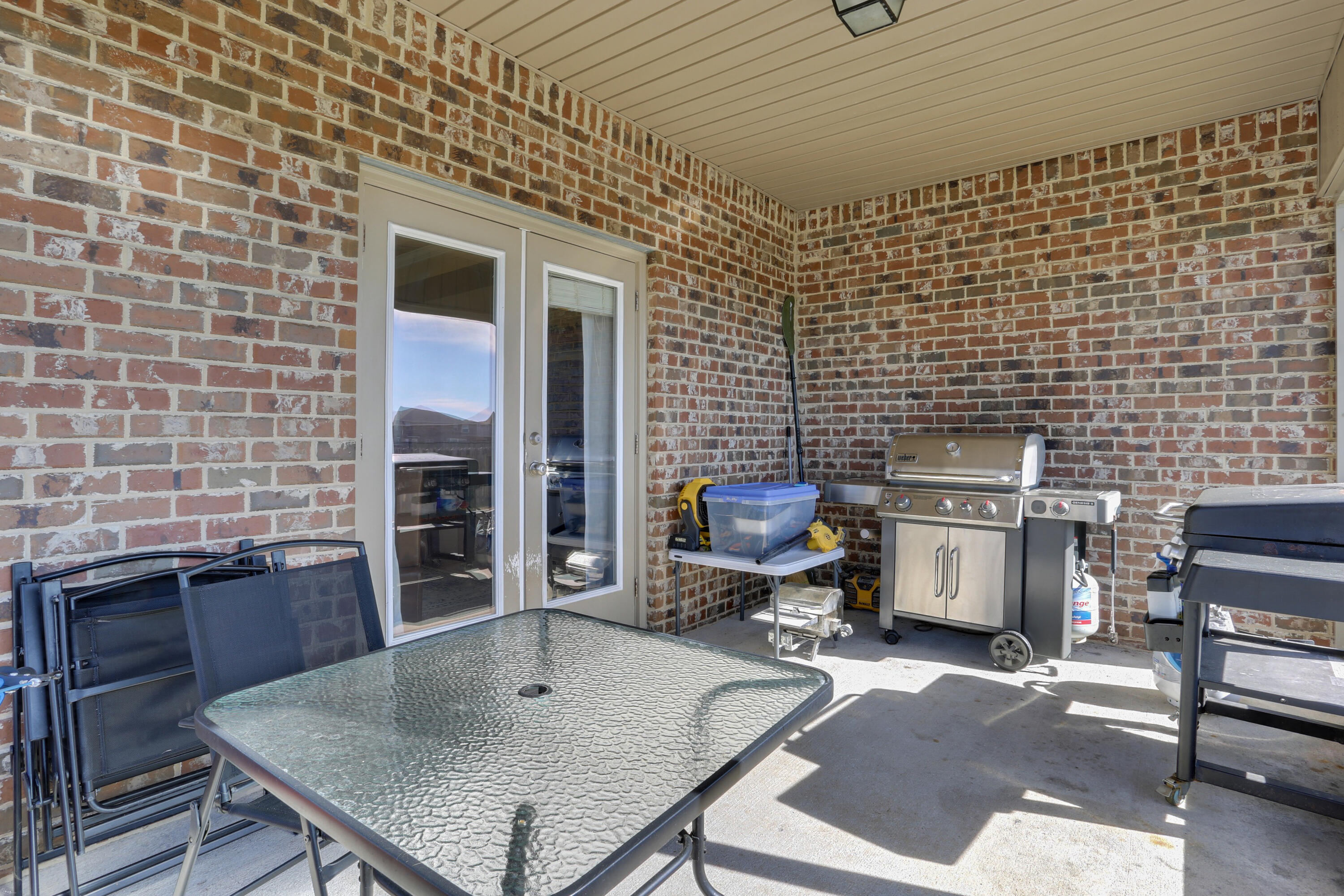 671 Teal Street Crestview, FL 32539 - Photo 36 of 41 a workspace with furniture