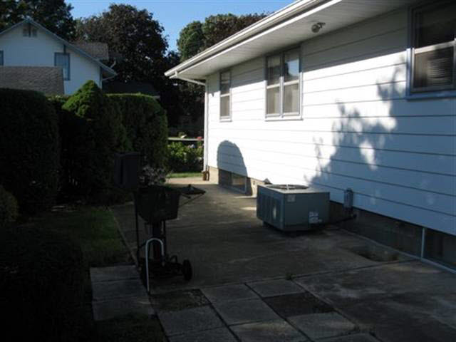 267 Dayton Road Dayton, IN 47941 - Photo 4 of 22 Gallery Image 4