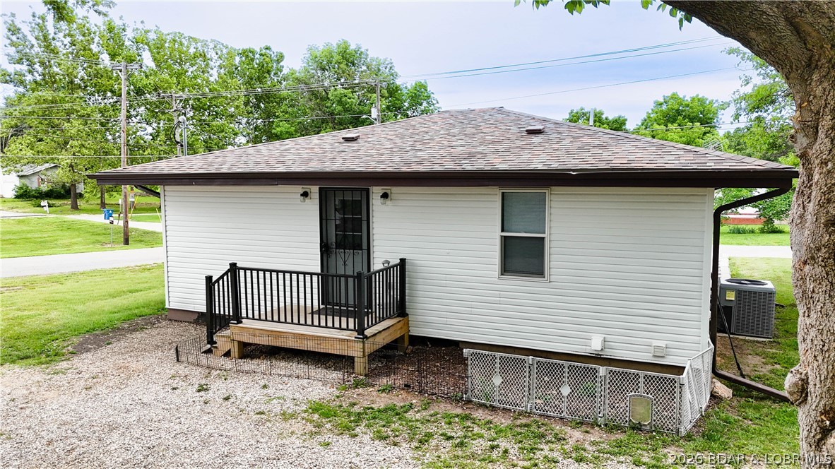 205 East 15th Street Eldon, MO 65026 - Photo 3 of 44