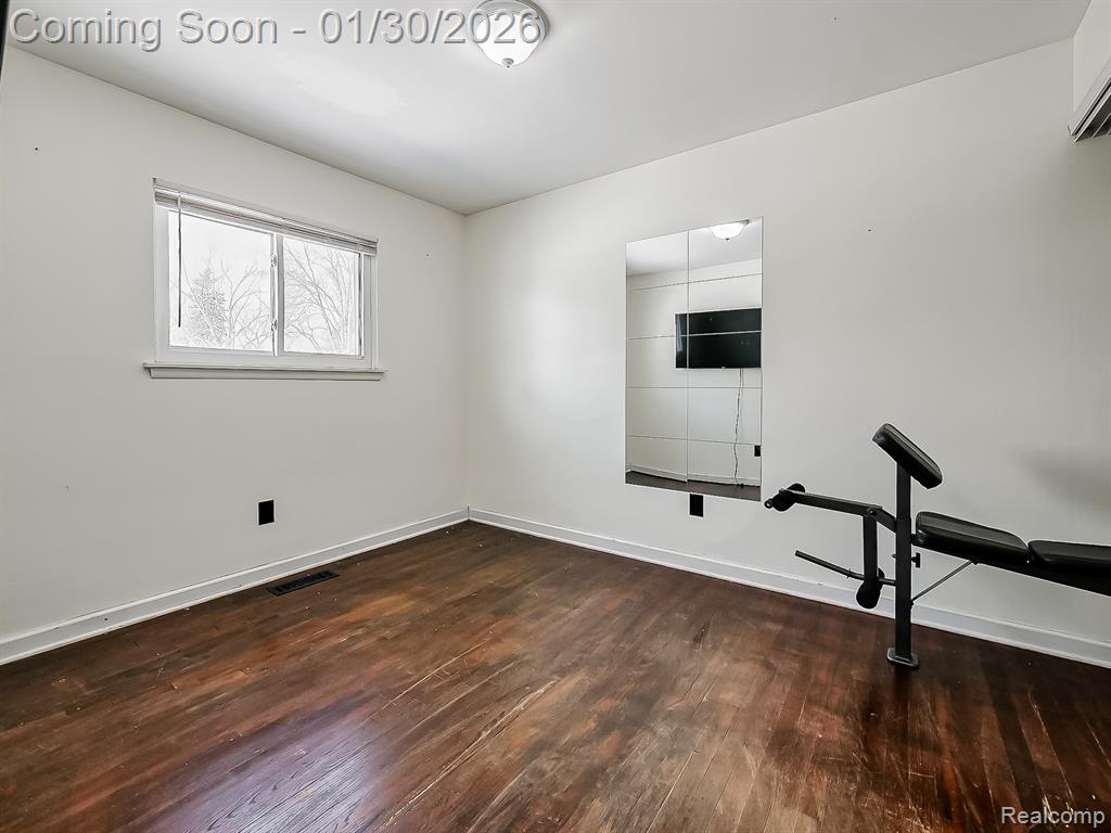 3877 Niagara Street Wayne, MI 48184 - Photo 14 of 35